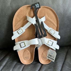 Sandals brand NEW